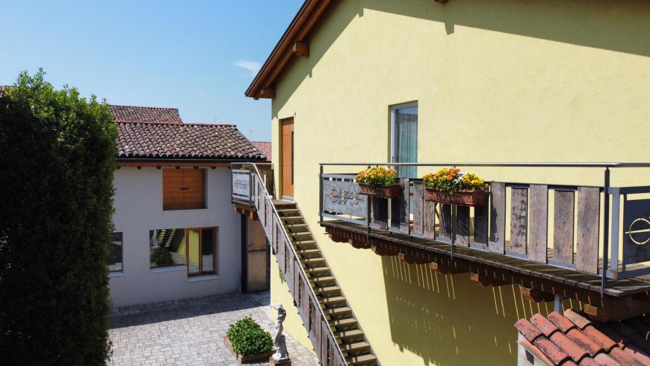 Appartamento Incantevole Con Parcheggio Privato Casteldidone Exterior foto